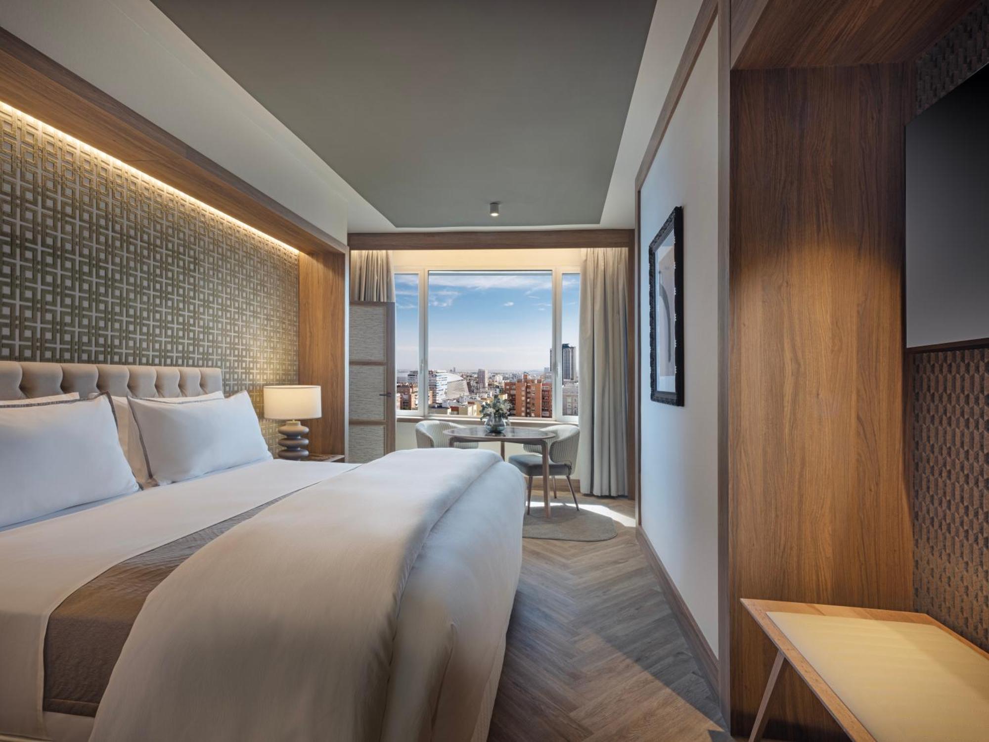 Отель The Westin Madrid Cuzco Экстерьер фото