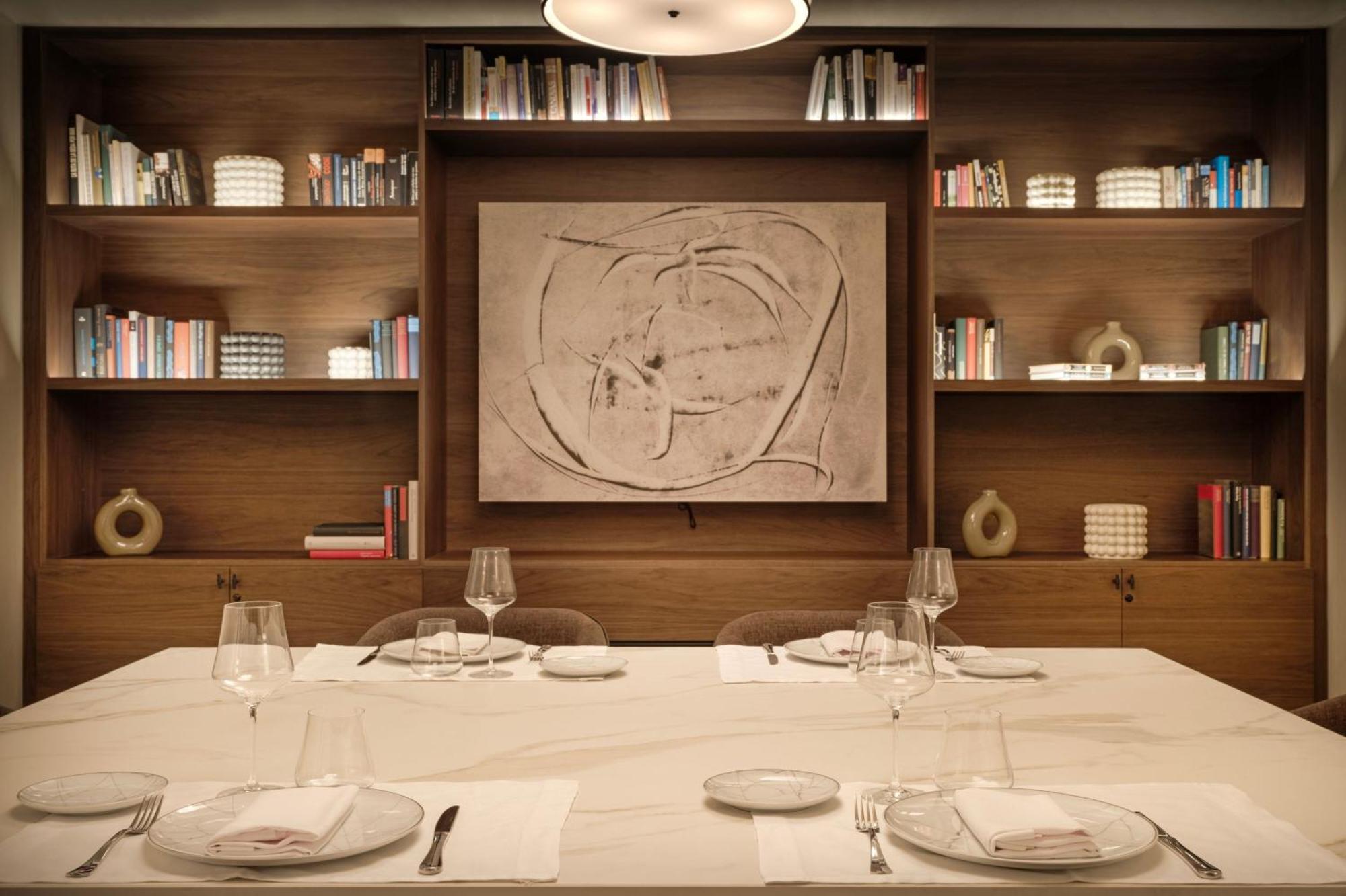 Отель The Westin Madrid Cuzco Экстерьер фото