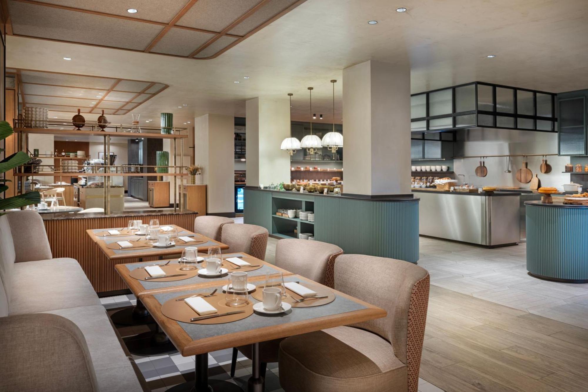 Отель The Westin Madrid Cuzco Экстерьер фото
