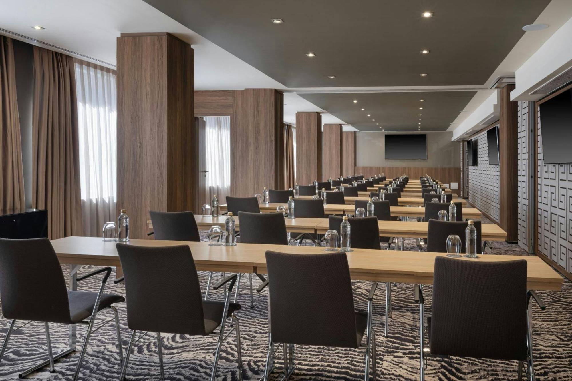 Отель The Westin Madrid Cuzco Экстерьер фото